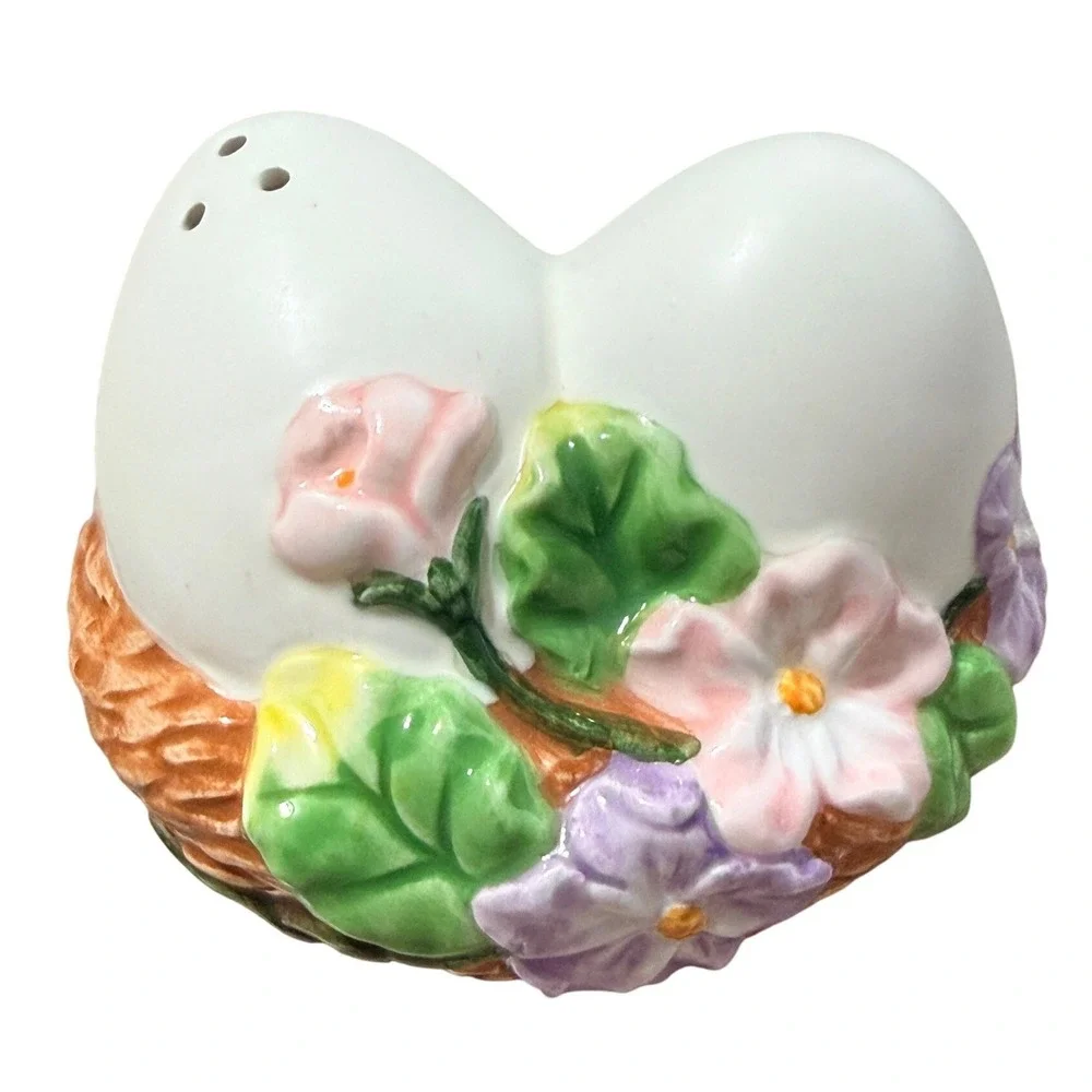 Avon Springtime Salt and Pepper Shakers Duckling Nest Eggs Floral Ceramic 2001